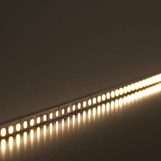 Светодиодная LED лента Feron LS500, 60SMD(2835)/м 6Вт/м 24V 5000*8*1.22мм 3000К